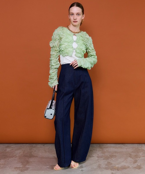 MAISON SPECIAL(メゾンスペシャル)の「Center Pin Tuck Denim Pants/センターピンタックデニムパンツ(デニムパンツ・レディース・ネイビー/ブラック・38/36)」の5枚目の写真
