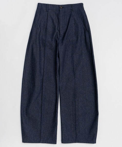 MAISON SPECIAL(メゾンスペシャル)の「Center Pin Tuck Denim Pants/センターピンタックデニムパンツ(デニムパンツ・レディース・ネイビー/ブラック・38/36)」の21枚目の写真