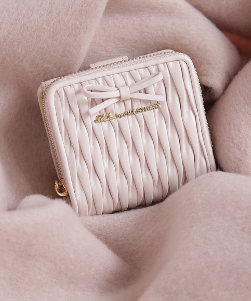 JILL by JILL STUART（ジルバイジルスチュアート）の「ミニリボンパフィーウォレット（財布・レディース・ブルー/ピンク/ブラック・FREE）」の4枚目の写真