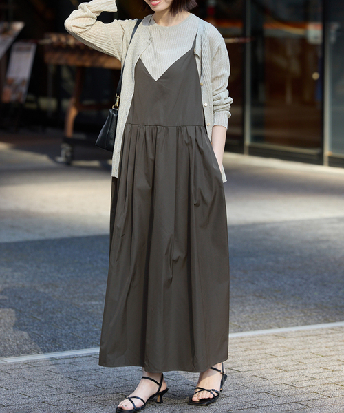 SLOBE IENA(スローブイエナ)の「マットタフタキャミワンピース(ワンピース・レディース・カーキ/ネイビー・FREE)」の2枚目の写真