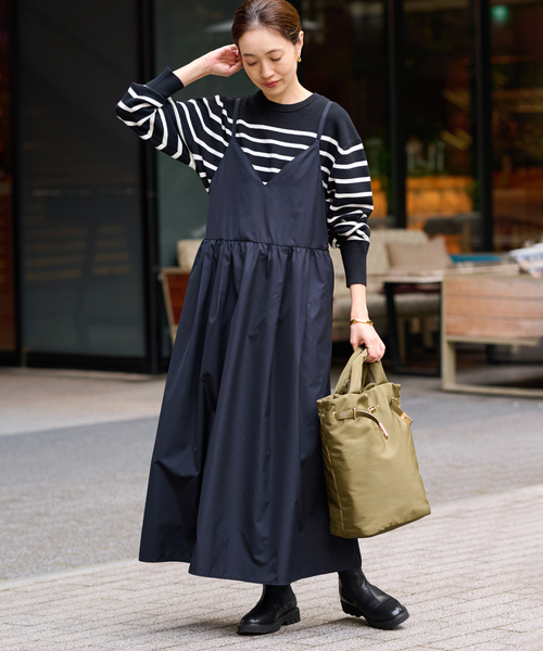 SLOBE IENA(スローブイエナ)の「マットタフタキャミワンピース(ワンピース・レディース・カーキ/ネイビー・FREE)」の13枚目の写真