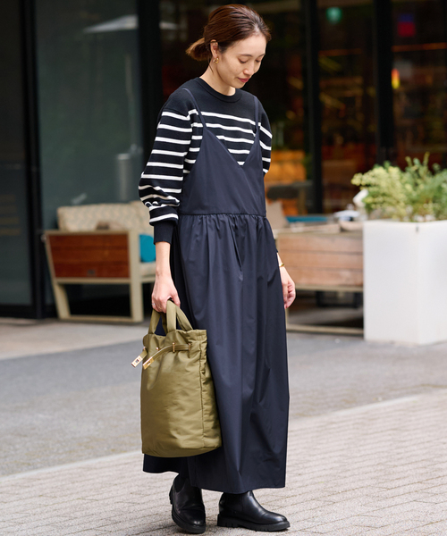 SLOBE IENA(スローブイエナ)の「マットタフタキャミワンピース(ワンピース・レディース・カーキ/ネイビー・FREE)」の14枚目の写真