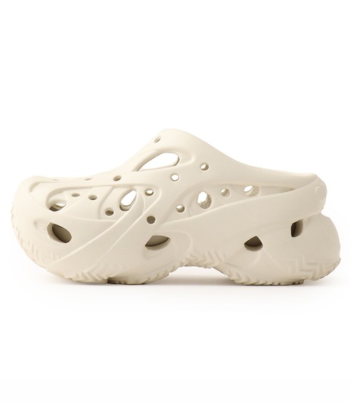 crocs(クロックス)の「crocs Caged Clog / クロックス ケージド クロッグ(サンダル・レディース・アイボリー・22.0cm/23.0cm/24.0cm/25.0cm)」の4枚目の写真