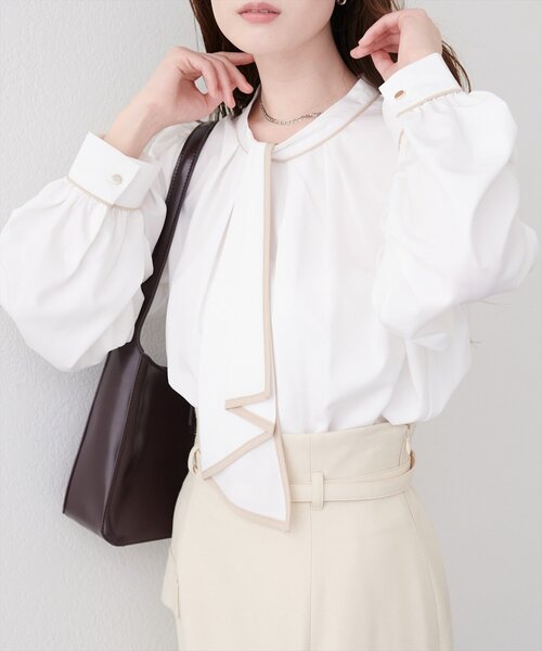 natural couture（ナチュラルクチュール）の「配色ボウタイ２WAYブラウス（シャツ/ブラウス・レディース・オフホワイト/ネイビー/ミント/その他1/ピンクベージュ/グレイッシュベージュ・FREE）」の2枚目の写真