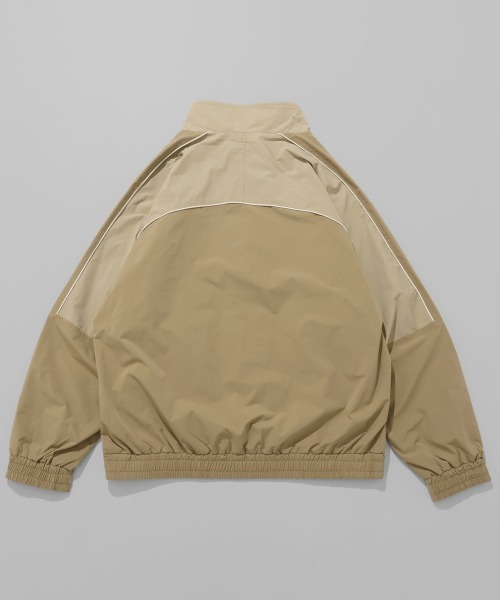 Bukta(バクタ)の「撥水ライトトラックジャケット(その他アウター・メンズ・ブラック/ネイビー/ベージュ・MEDIUM/X-LARGE/LARGE)」の14枚目の写真