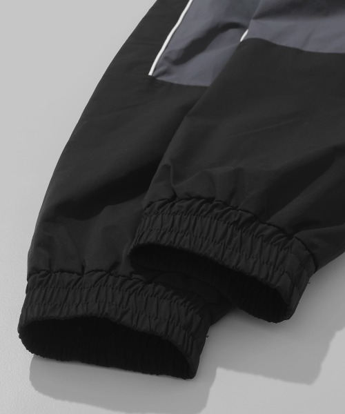 Bukta(バクタ)の「撥水ライトトラックジャケット(その他アウター・メンズ・ブラック/ネイビー/ベージュ・MEDIUM/X-LARGE/LARGE)」の4枚目の写真