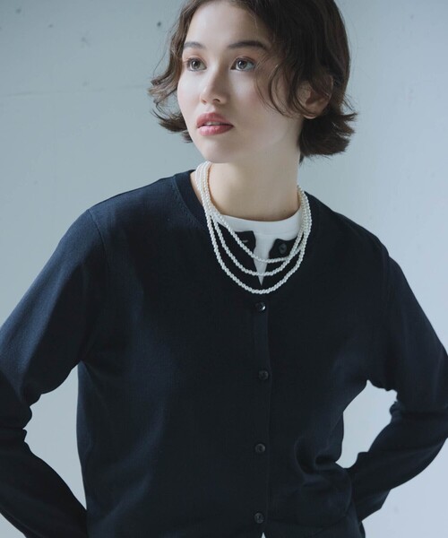 COMME CA ISM（コムサイズム）の「【UVカット・ウォッシャブル】ベーシック クルーネックカーディガン（カーディガン/ボレロ・レディース・ネイビー/ブラック/アイボリー/グリーン・LARGE/MEDIUM）」の3枚目の写真