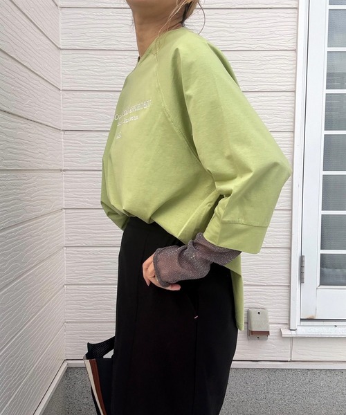 Q（キュー）の「ラウンドネック刺繍T（Tシャツ/カットソー・レディース・ブラック/ライトグリーン・MEDIUM）」の15枚目の写真