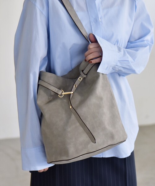 quaranciel（カランシエル）の「quaranciel: ワンハンドル ベルトデザイン トート バッグ（A4対応）（トートバッグ・レディース・ベージュ/グレー/ピンク・ONE SIZE）」の22枚目の写真