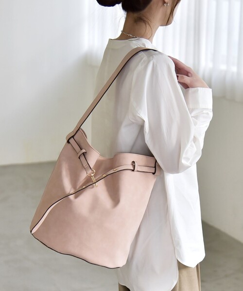 quaranciel（カランシエル）の「quaranciel: ワンハンドル ベルトデザイン トート バッグ（A4対応）（トートバッグ・レディース・ベージュ/グレー/ピンク・ONE SIZE）」の15枚目の写真