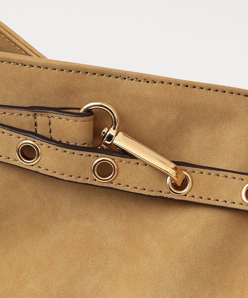 quaranciel（カランシエル）の「quaranciel: ワンハンドル ベルトデザイン トート バッグ（A4対応）（トートバッグ・レディース・ベージュ/グレー/ピンク・ONE SIZE）」の6枚目の写真