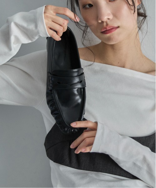 feepur（フェピュール）の「【6サイズ展開】スクエアトゥギャザーローファー（ローファー・レディース・ブラック・22.5/23.5/24.5/25/25.5/26）」の2枚目の写真