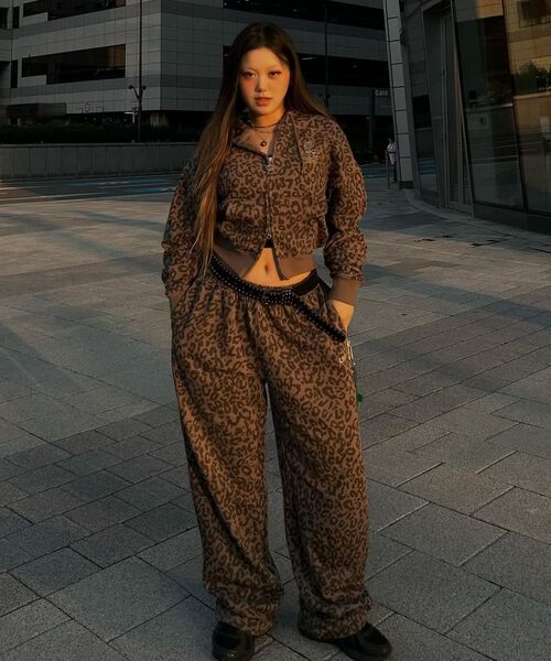 LMCの「S OG STRAIGHT SWEAT PANTS black（その他パンツ・レディース・その他・L/M/S）」の16枚目の写真