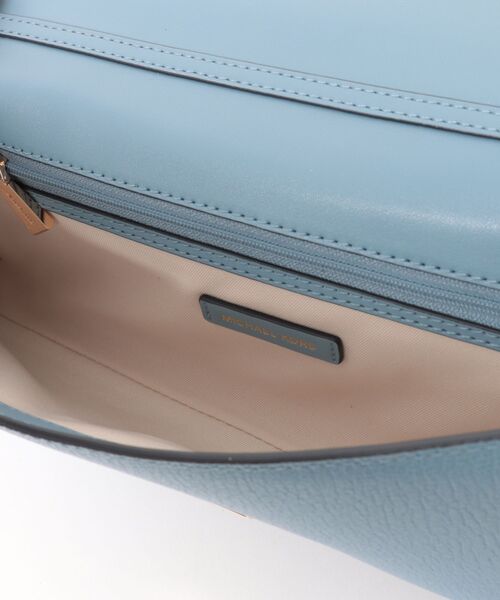 MICHAEL KORS（マイケルコース）の「HAMILTON MODERNE レザー コンバーチブル ショルダー ミディアム（クラッチバッグ・レディース・ブルー系・FREE）」の6枚目の写真