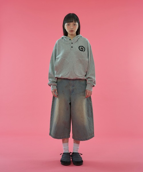 WISH FOR EVER（ウィッシュフォーエバー）の「【 4color / 3size 】SWEAT ONE POINT PATCHWORK HENRY HOODIE / ワンポイントパッチワークヘンリースウェットフーディ（パーカー・メンズ・ネイビー/レッド/ダークグリーン/グレー・MEDIUM/LARGE/SMALL）」の16枚目の写真