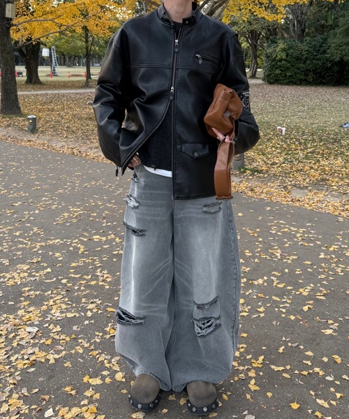 Theater code(シアターコード)の「Theater code × 6hourssleep ヴィンテージダメージワイドレッグ デニムパンツ(デニムパンツ・メンズ・グレー・M/L)」の4枚目の写真