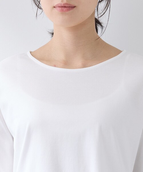 INDIVI(インディヴィ)の「【レイヤードにおすすめ】切り替えデザイントップス(Tシャツ/カットソー・レディース・ホワイト系3/ブルー系7・38/13/05)」の15枚目の写真