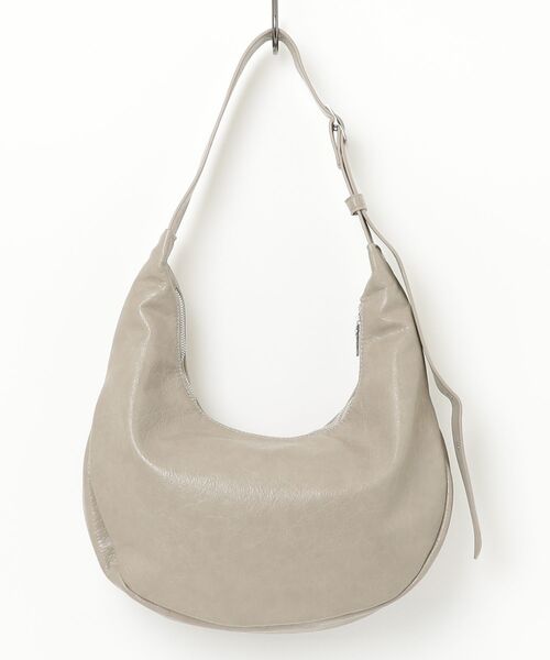 TITTY&CO.(ティティーアンドコー)の「ベルトショルダーホーボーバッグ(ショルダーバッグ・レディース・ピンク/ベージュ/アイボリー・FREE)」の5枚目の写真