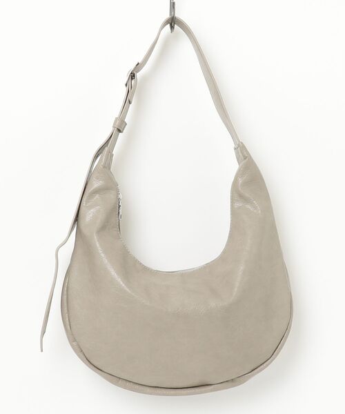 TITTY&CO.(ティティーアンドコー)の「ベルトショルダーホーボーバッグ(ショルダーバッグ・レディース・ピンク/ベージュ/アイボリー・FREE)」の4枚目の写真