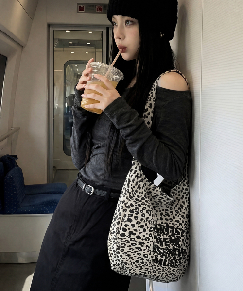 ARTISTWEAR（アーティストウェア）の「[ATW] エッセンシャルミューズレオパードエコバッグ（エコバッグ/サブバッグ・レディース・その他/アイボリー/ブラウン・FREE）」の11枚目の写真