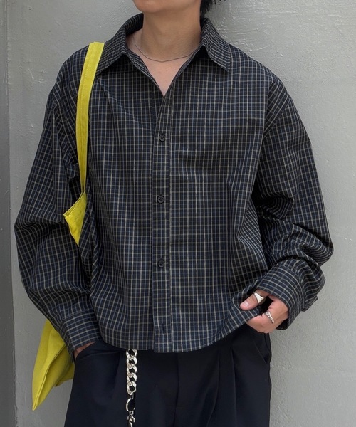 UNDERSTATEMENTs(アンダーステイトメント)の「【ユニセックス】ショート丈ベーシックシャツ(シャツ/ブラウス・メンズ・ブルー系その他/ブラック系その他/ライトブルー/ブルー/ホワイト/ホワイト系/ホワイト系その他/ネイビー系/ネイビー/ブラック系その他2/ブラック系/チャコールグレー/ブルー系その他2/ブラック/ブラウン系その他・MEDIUM/LARGE)」の6枚目の写真
