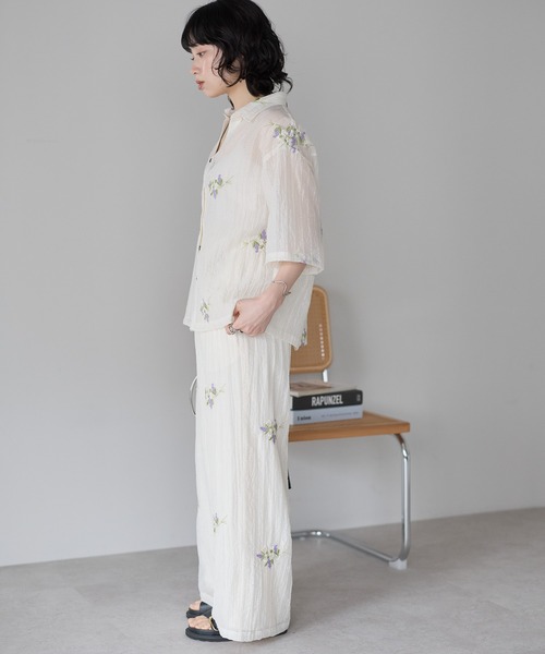 SOTT(ソット)の「花刺繍スキッパーシャツ(シャツ/ブラウス・レディース・オフホワイト/ブラック・FREE)」の15枚目の写真