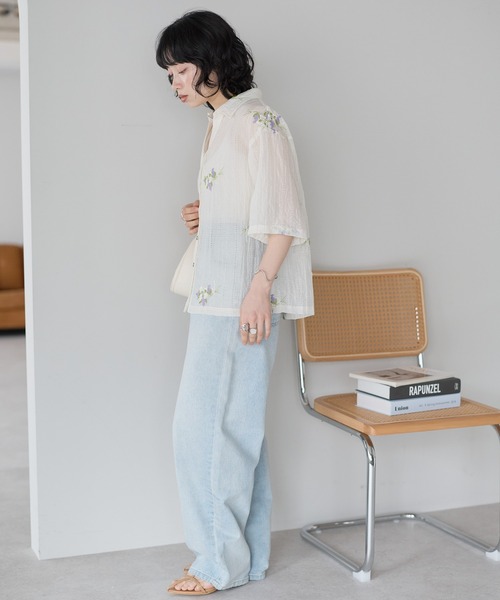 SOTT(ソット)の「花刺繍スキッパーシャツ(シャツ/ブラウス・レディース・オフホワイト/ブラック・FREE)」の20枚目の写真