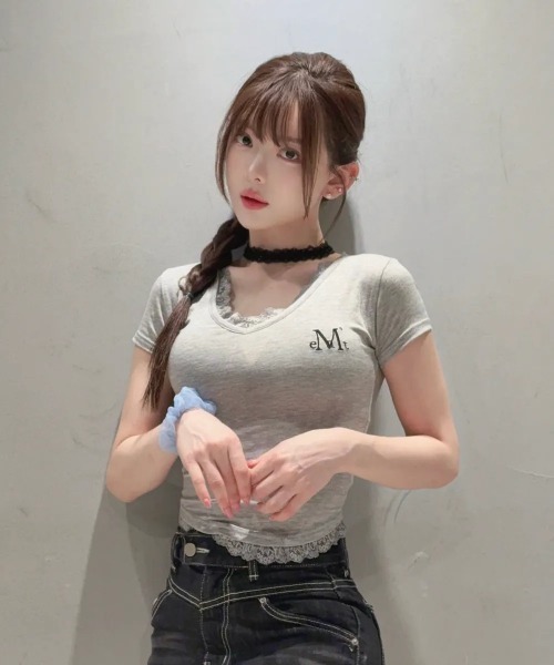 MUCENT（ムセント）の「◇MUCENT◇ブランド直輸入正規品/SUNNIOR LACE V-NECK HALF T サニアレースVネック半袖Tシャツ（Tシャツ/カットソー・レディース・アイボリー/ブラック/グレー・FREE）」の8枚目の写真