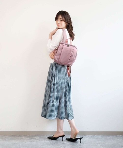 MK MICHEL KLEIN（エムケーミッシェルクラン）の「[撥水]フロントタックデザインミニリュック（バックパック/リュック・レディース・ブルー/ピンク/ブラック・00）」の18枚目の写真