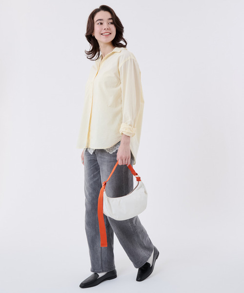 LeSportsac（レスポートサック）の「MED HAMMOCK ADJ BAG メレンゲ/マンダリンウェビング（ショルダーバッグ・レディース・ホワイト・FREE）」の3枚目の写真