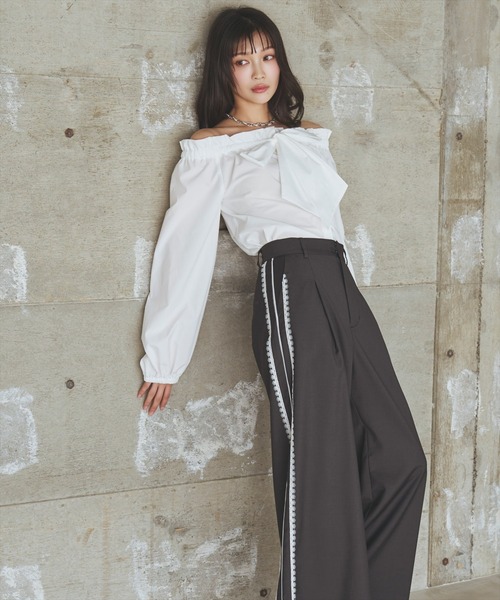 AND COUTURE(アンドクチュール)の「サイドレースラインパンツ(その他パンツ・レディース・チャコールグレー/ブラック・MEDIUM/SMALL)」の13枚目の写真