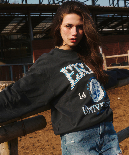 ERER（エルエル）の「Tiger Print Vintage Sweatshirt Charcoal（スウェット・レディース・チャコール・1/2）」の2枚目の写真