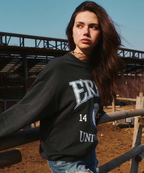 ERER（エルエル）の「Tiger Print Vintage Sweatshirt Charcoal（スウェット・レディース・チャコール・1/2）」の4枚目の写真