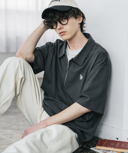 U.S. POLO ASSN.（ユーエスポロアッスン）の「新色追加 U.S. POLO ASSN. 別注コラボオーバーサイズワンポイントロゴ刺繍天竺半袖ハーフジップポロシャツ 無地/クレリック（ポロシャツ・メンズ・ブラック×ホワイト/グリーン/ブラウン/ホワイト/ホワイト×ブラック/チャコール/ネイビー/ベージュ/ブラック/ワイン・XL/M/L）」の5枚目の写真