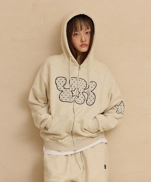 WaiKei（ワイケイ）の「セットアップ着用可能【UNISEX】Wai Kei／アップリケドットジップ（パーカー・レディース・ベージュ/ブラック・LARGE/MEDIUM）」の4枚目の写真