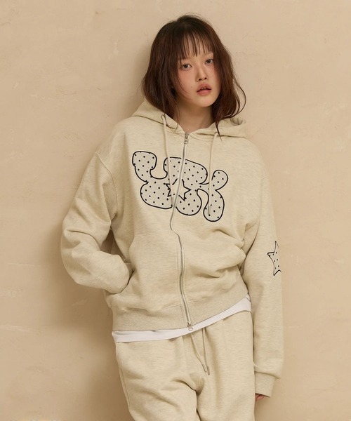 WaiKei（ワイケイ）の「セットアップ着用可能【UNISEX】Wai Kei／アップリケドットジップ（パーカー・レディース・ベージュ/ブラック・LARGE/MEDIUM）」の6枚目の写真