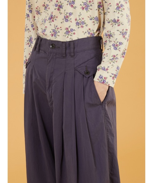 crinkle crinkle crinkle（クリンクルクリンクルクリンクル）の「【crinkle crinkle crinkle】garment dye over tuck pants/ガーメントダイオーバータックパンツ（その他パンツ・レディース・ネイビー/アイボリー・SMALL/MEDIUM）」の5枚目の写真