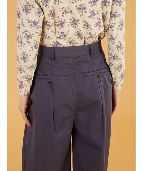 crinkle crinkle crinkle（クリンクルクリンクルクリンクル）の「【crinkle crinkle crinkle】garment dye over tuck pants/ガーメントダイオーバータックパンツ（その他パンツ・レディース・ネイビー/アイボリー・SMALL/MEDIUM）」の4枚目の写真