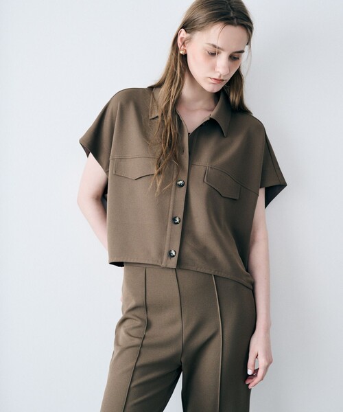 uncrave(アンクレイヴ)の「ジョーゼットダブルジャージー トップス(シャツ/ブラウス・レディース・ブルー系/ベージュ系/ホワイト系/ブラック系・F)」の11枚目の写真