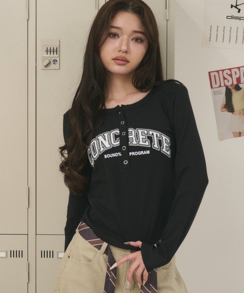 dispark（ディスパーク）の「DISPARK/【26年春新作】ヘンリーネックロゴトップ（Tシャツ/カットソー・レディース・ブラック/チャコール・FREE）」の5枚目の写真