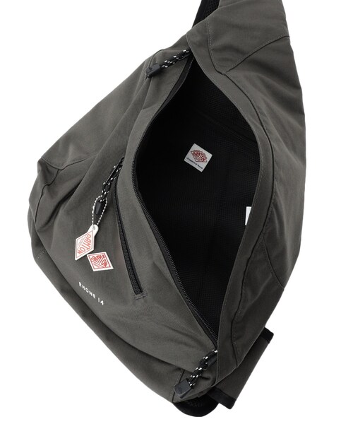 DANTON（ダントン）の「DANTON（ダントン）RHONE 14｜バッグ（ボディバッグ/ウエストポーチ・メンズ・チャコールグレー/ブラック・00）」の8枚目の写真