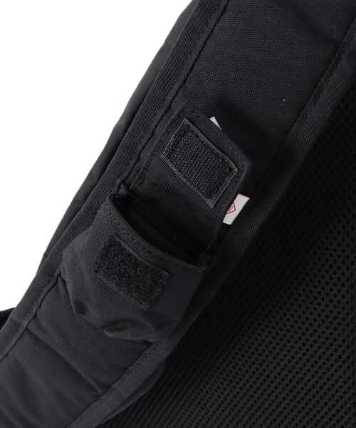 DANTON（ダントン）の「DANTON（ダントン）RHONE 14｜バッグ（ボディバッグ/ウエストポーチ・メンズ・チャコールグレー/ブラック・00）」の12枚目の写真