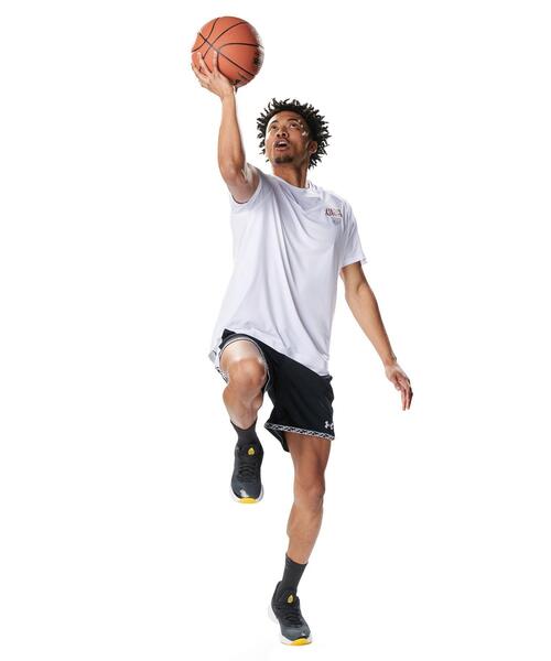 UNDER ARMOUR(アンダーアーマー)の「UAドリーマーズ グラフィック ショートスリーブ Tシャツ(バスケットボール/メンズ)(Tシャツ/カットソー・メンズ・ホワイト・M/L/XL/2XL/3XL/S)」の2枚目の写真