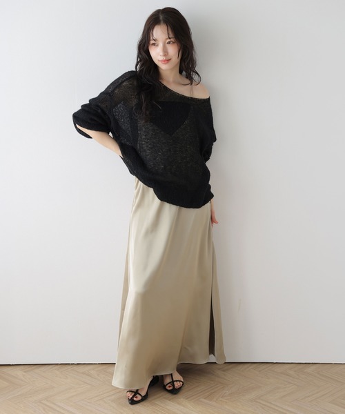 AMELY(エミリー)の「サテンライクキャミソールワンピース(ワンピース・レディース・ベージュ/ブラック/ブルー・フリー)」の14枚目の写真