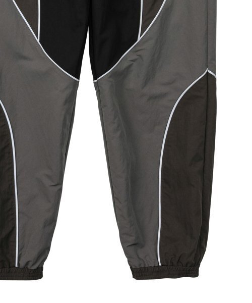 AJOBYAJO（アジョバイアジョ）の「Multi Color Nylon Athletic Pants [CHARCOAL]（スウェットパンツ・レディース・その他・MEDIUM）」の4枚目の写真