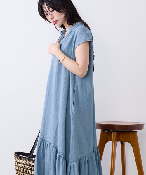 MICA&DEAL(マイカ&ディール)の「スキッパーデニムワンピース(ワンピース・レディース・ライトブルー・FREE)」の3枚目の写真