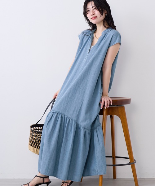 MICA&DEAL(マイカ&ディール)の「スキッパーデニムワンピース(ワンピース・レディース・ライトブルー・FREE)」の7枚目の写真