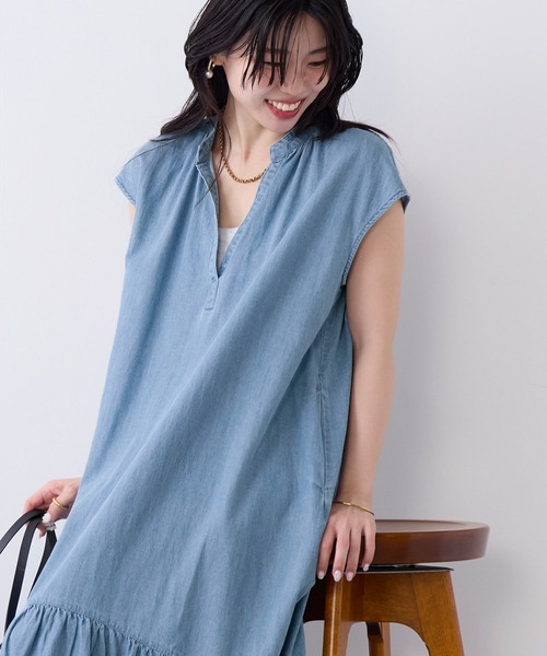 MICA&DEAL(マイカ&ディール)の「スキッパーデニムワンピース(ワンピース・レディース・ライトブルー・FREE)」の8枚目の写真