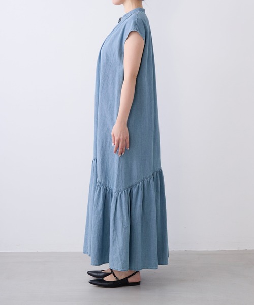 MICA&DEAL(マイカ&ディール)の「スキッパーデニムワンピース(ワンピース・レディース・ライトブルー・FREE)」の10枚目の写真
