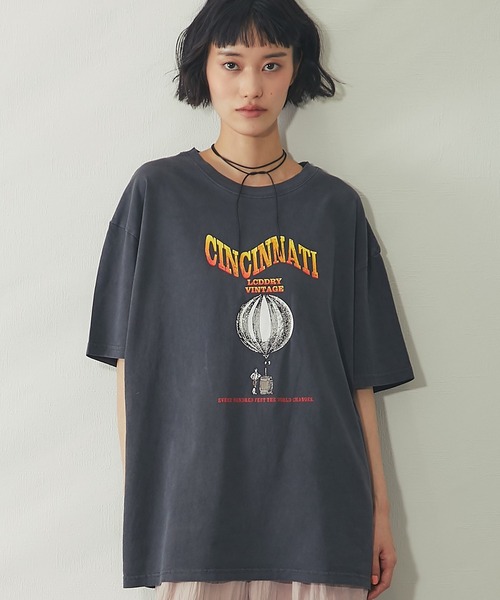 ANOTHER S(アナザーエス)の「ヴィンテージプリントオーバーサイズロンT(Tシャツ/カットソー・レディース・チャコールグレー/オレンジ/グレイッシュベージュ・M)」の10枚目の写真